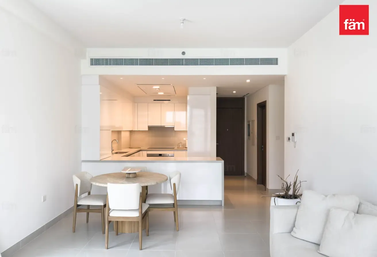 Full Canal Views, Furnished, Available Immediately