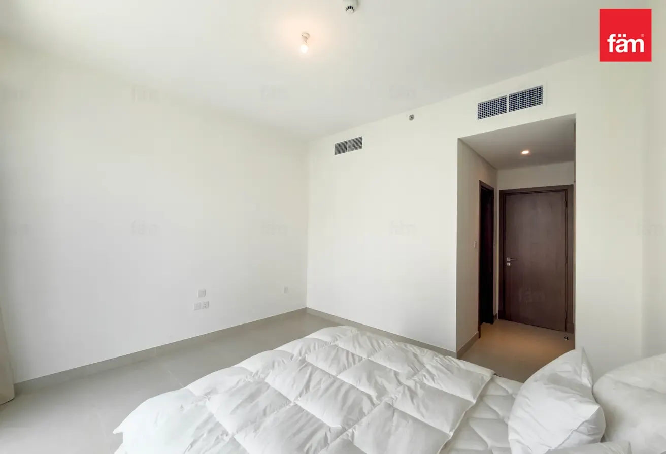 Full Canal Views, Furnished, Available Immediately