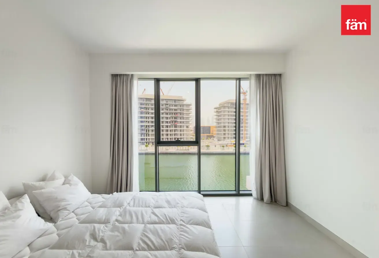 Full Canal Views, Furnished, Available Immediately