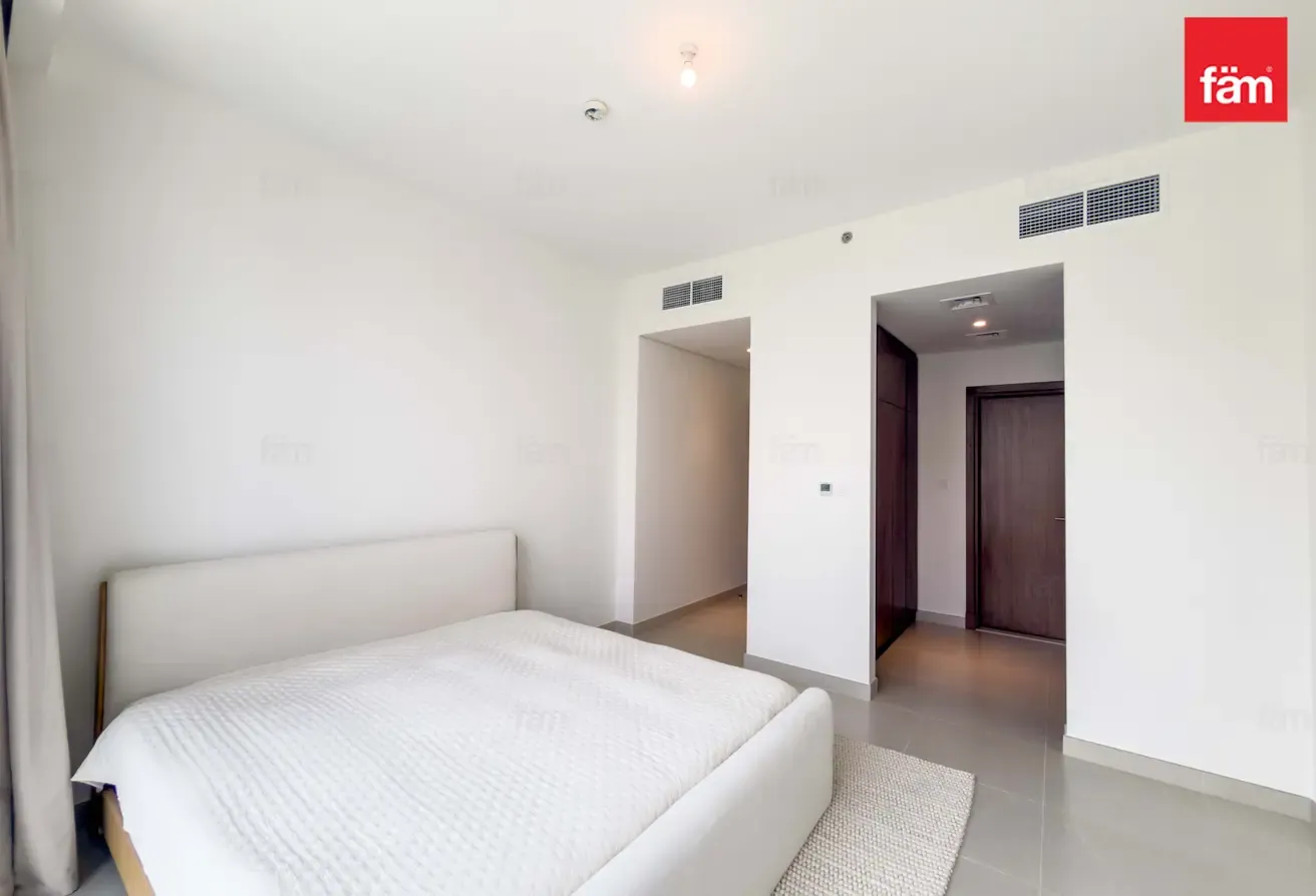 Full Canal Views, Furnished, Available Immediately