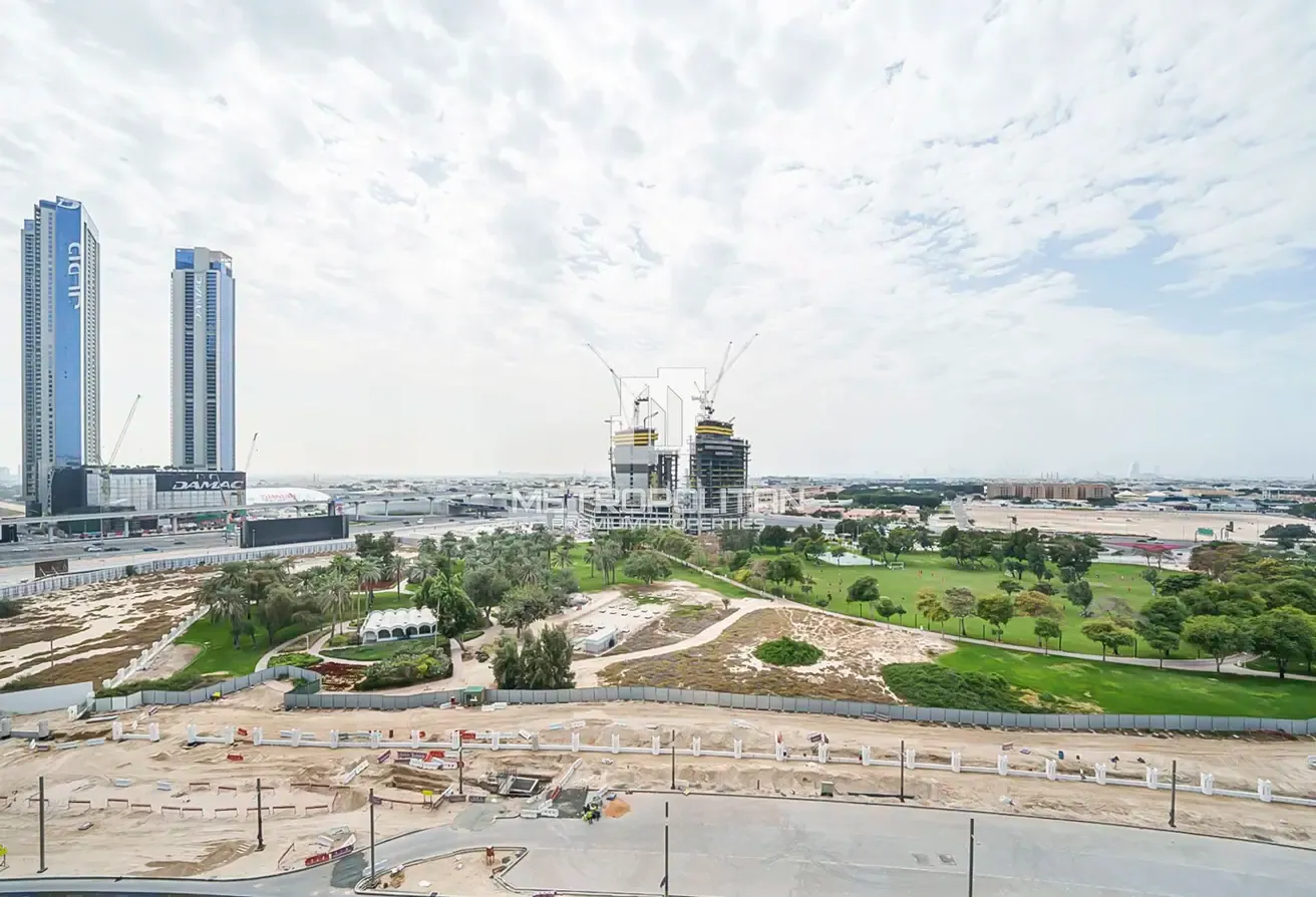 2 Bedrooms Plus Maids | High Floor | Iconic Views