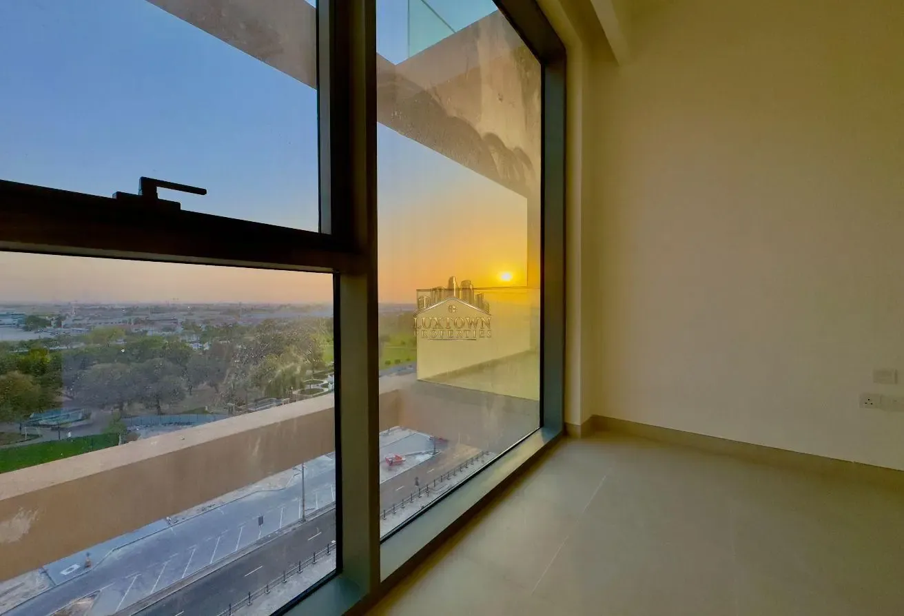 Park View - Prime Location - Maids - Huge Size