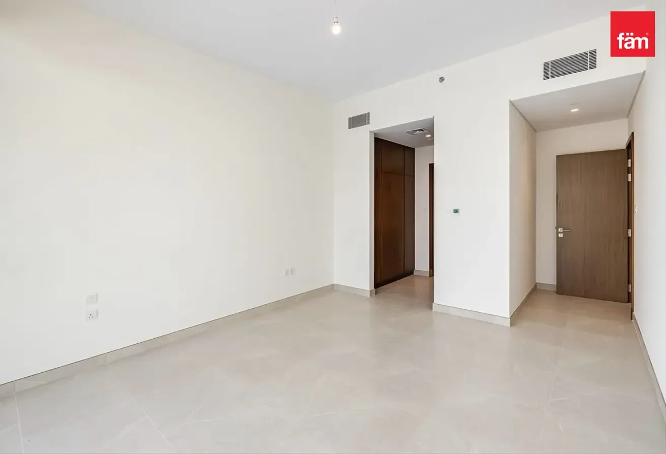 Brand New Appliances | First Occupant | Premium