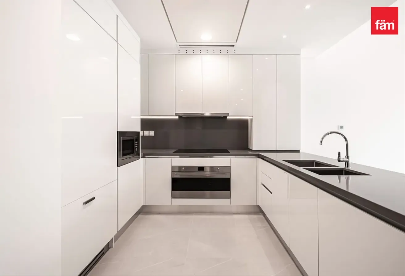 Brand New Appliances | First Occupant | Premium