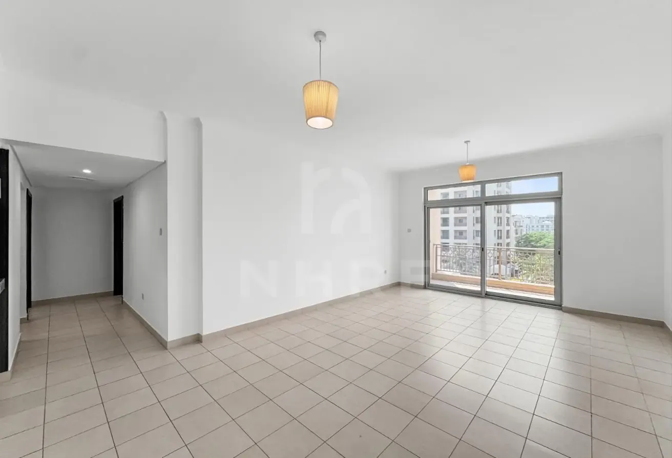 2BR-Well Maintained | Bright Neat/Clean | Vacant