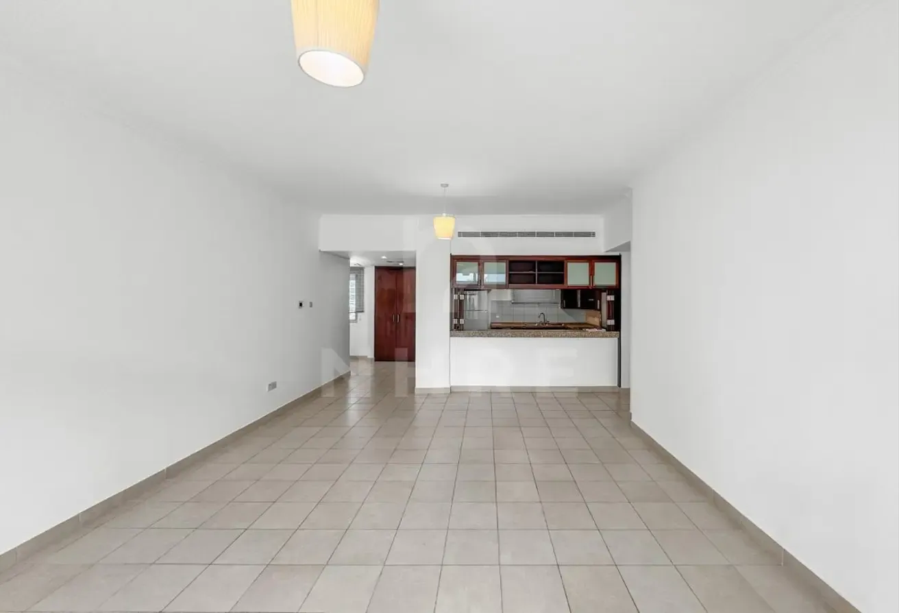 2BR-Well Maintained | Bright Neat/Clean | Vacant