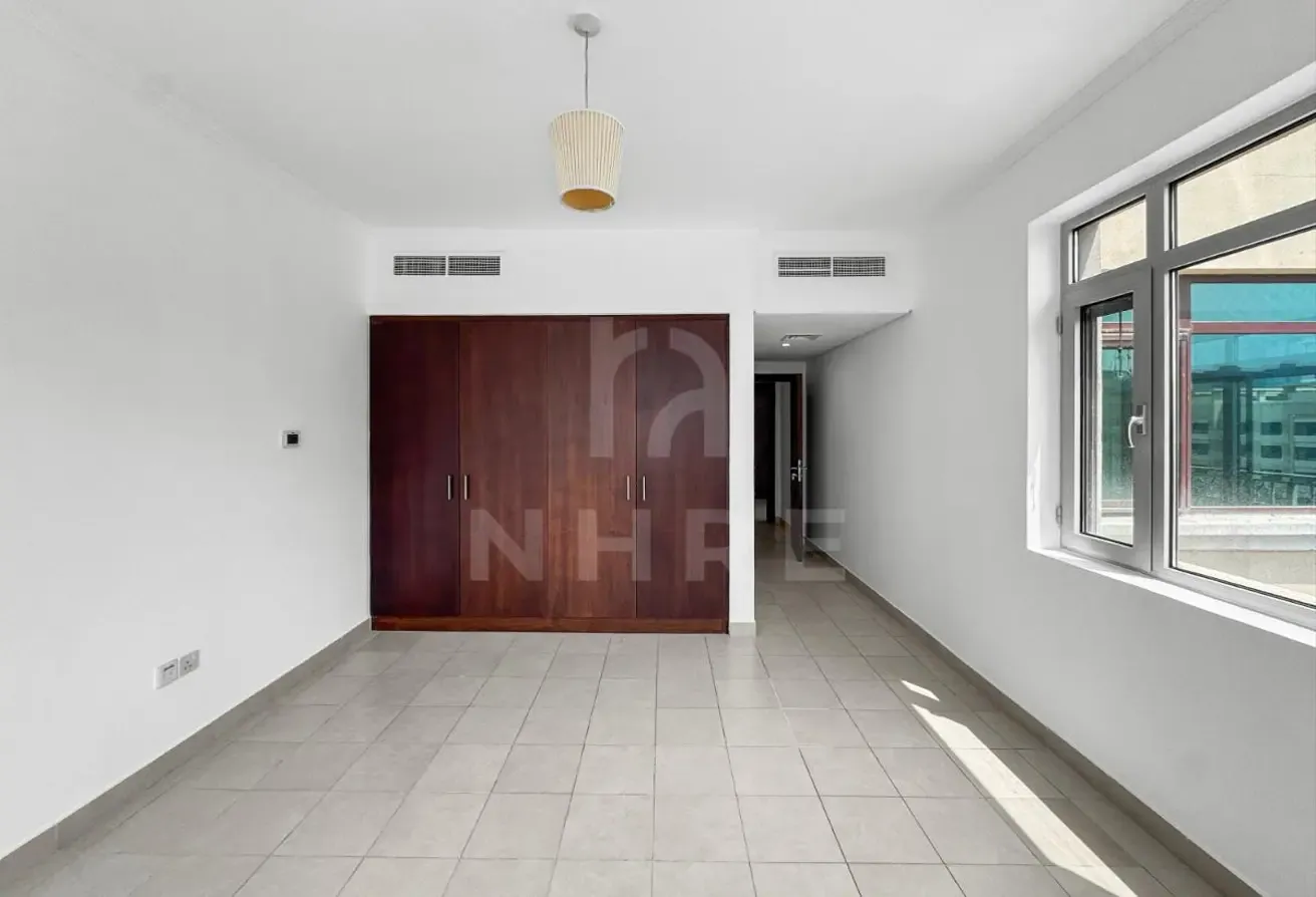 2BR-Well Maintained | Bright Neat/Clean | Vacant
