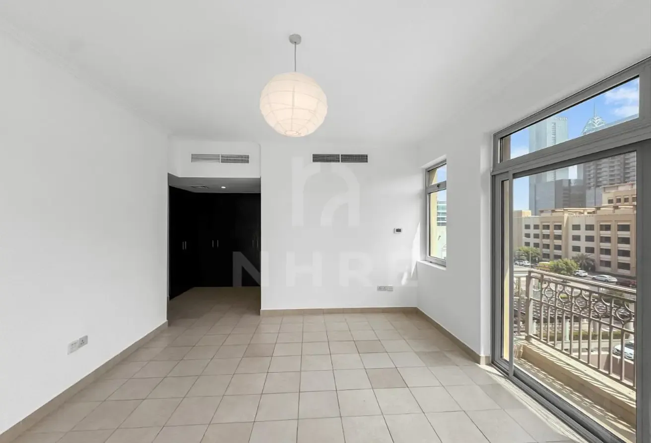 2BR-Well Maintained | Bright Neat/Clean | Vacant