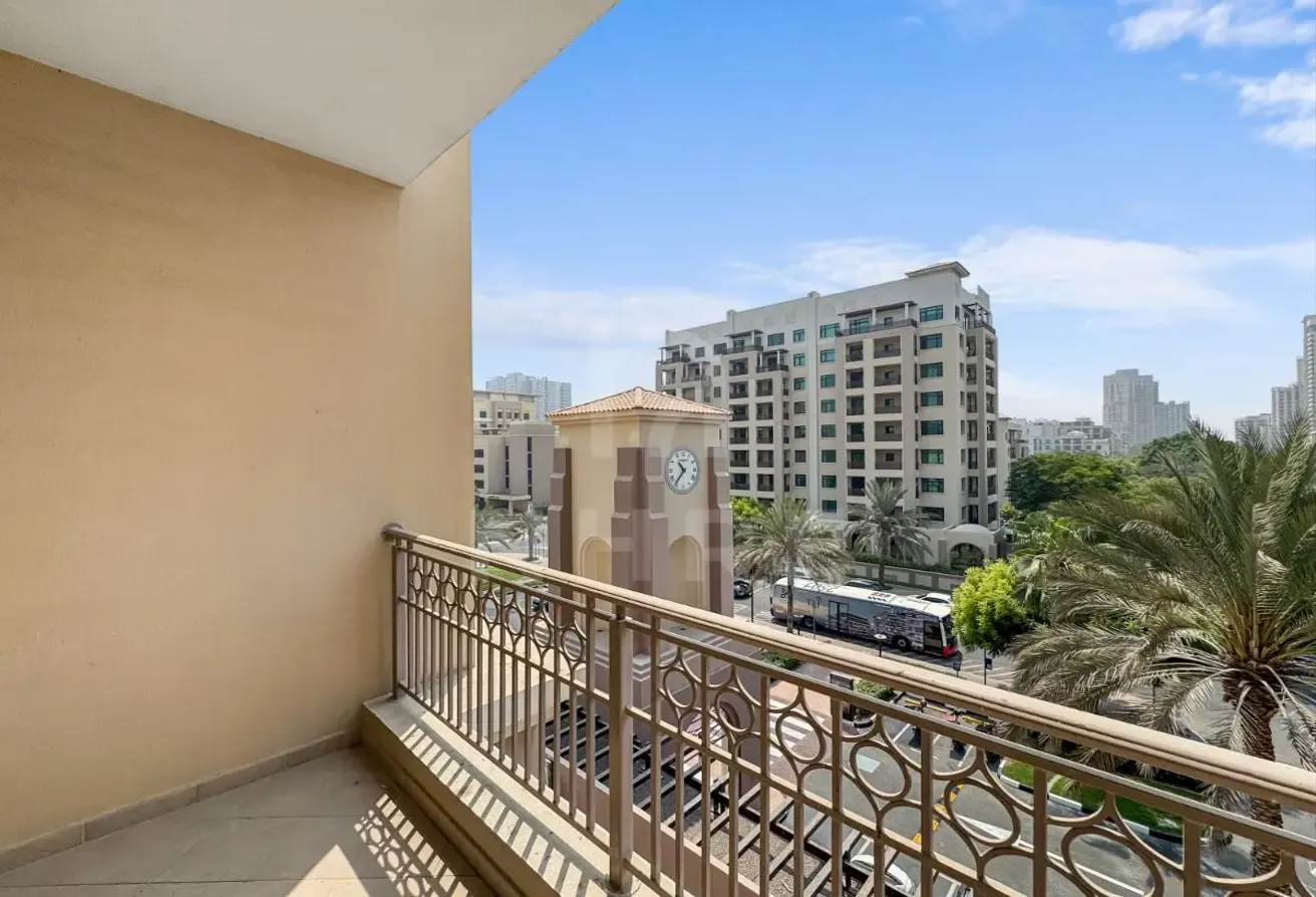 2BR-Well Maintained | Bright Neat/Clean | Vacant