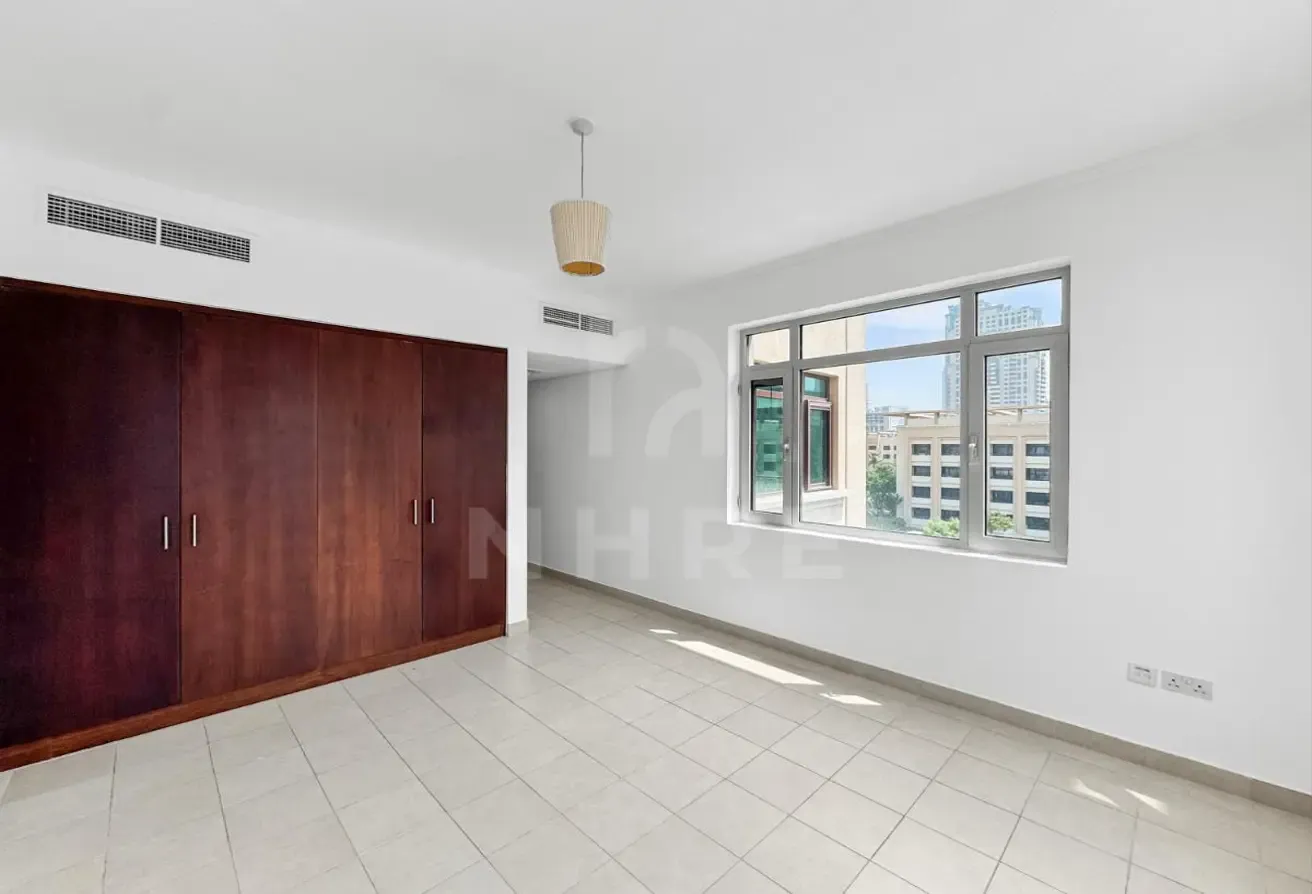2BR-Well Maintained | Bright Neat/Clean | Vacant