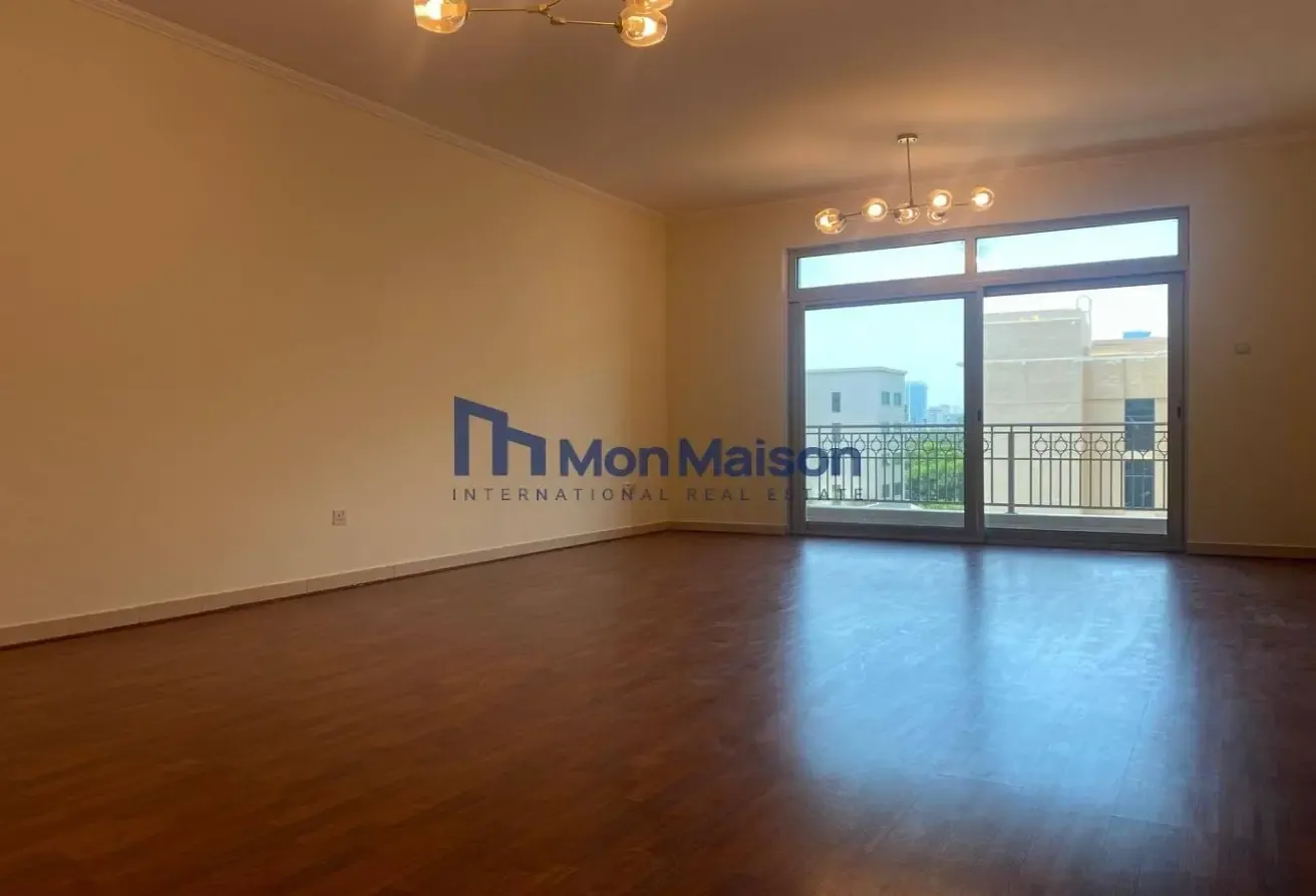 Bright Unit | Well Maintained | Chiller Free