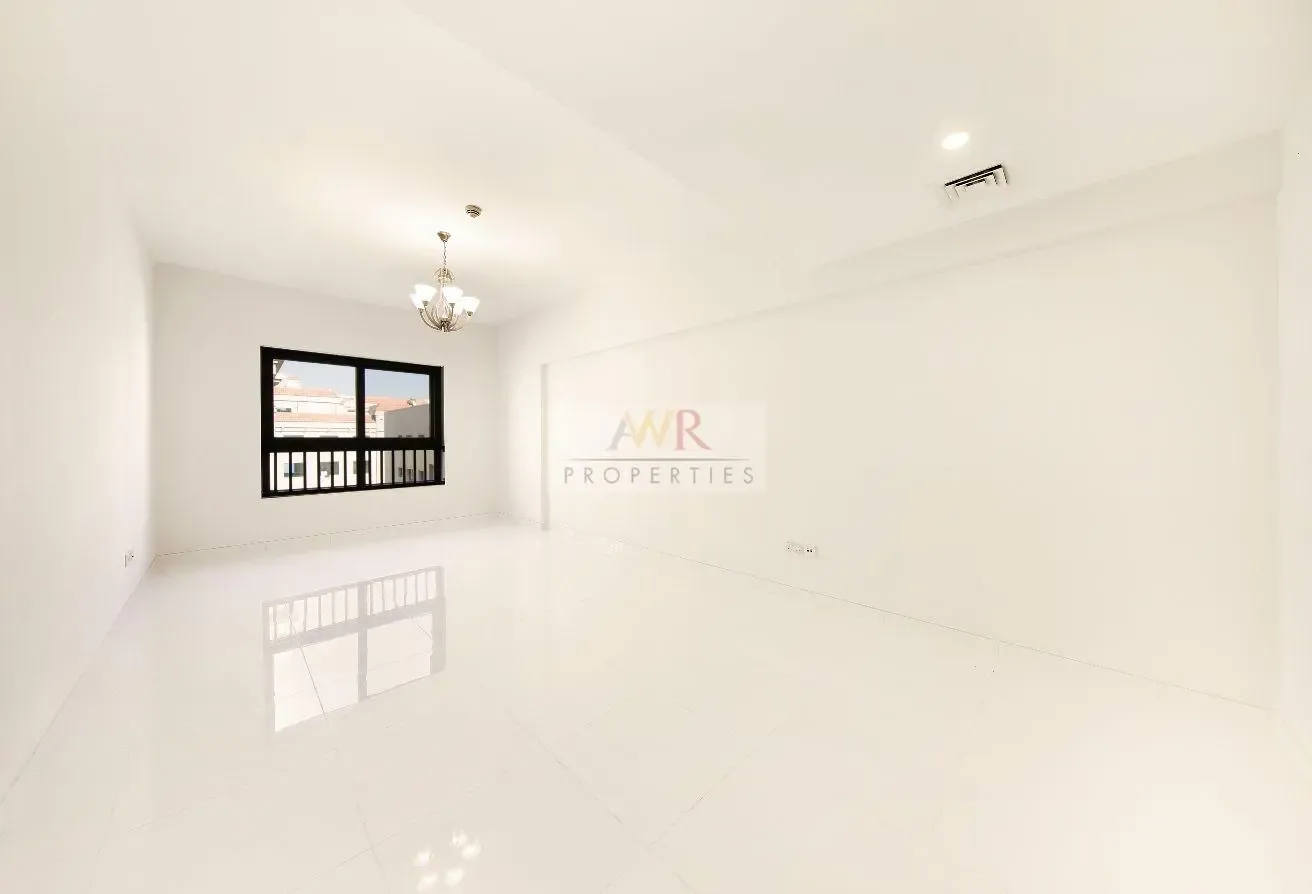 Bright & Massive Unit Balcony Feature