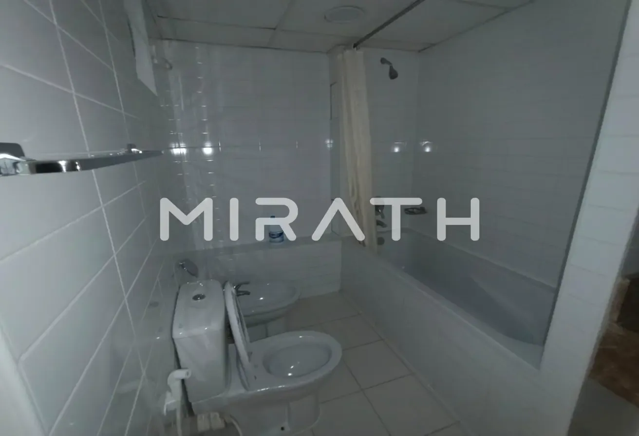 SPACIOUS 1BR || NEAR TO METRO || FAMILY BUILDING