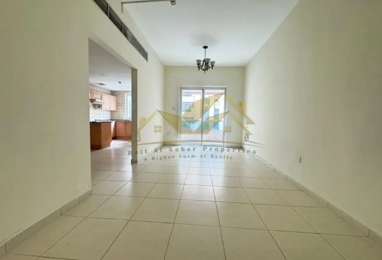 1 BR Apartment in Mankhool with Landmark View