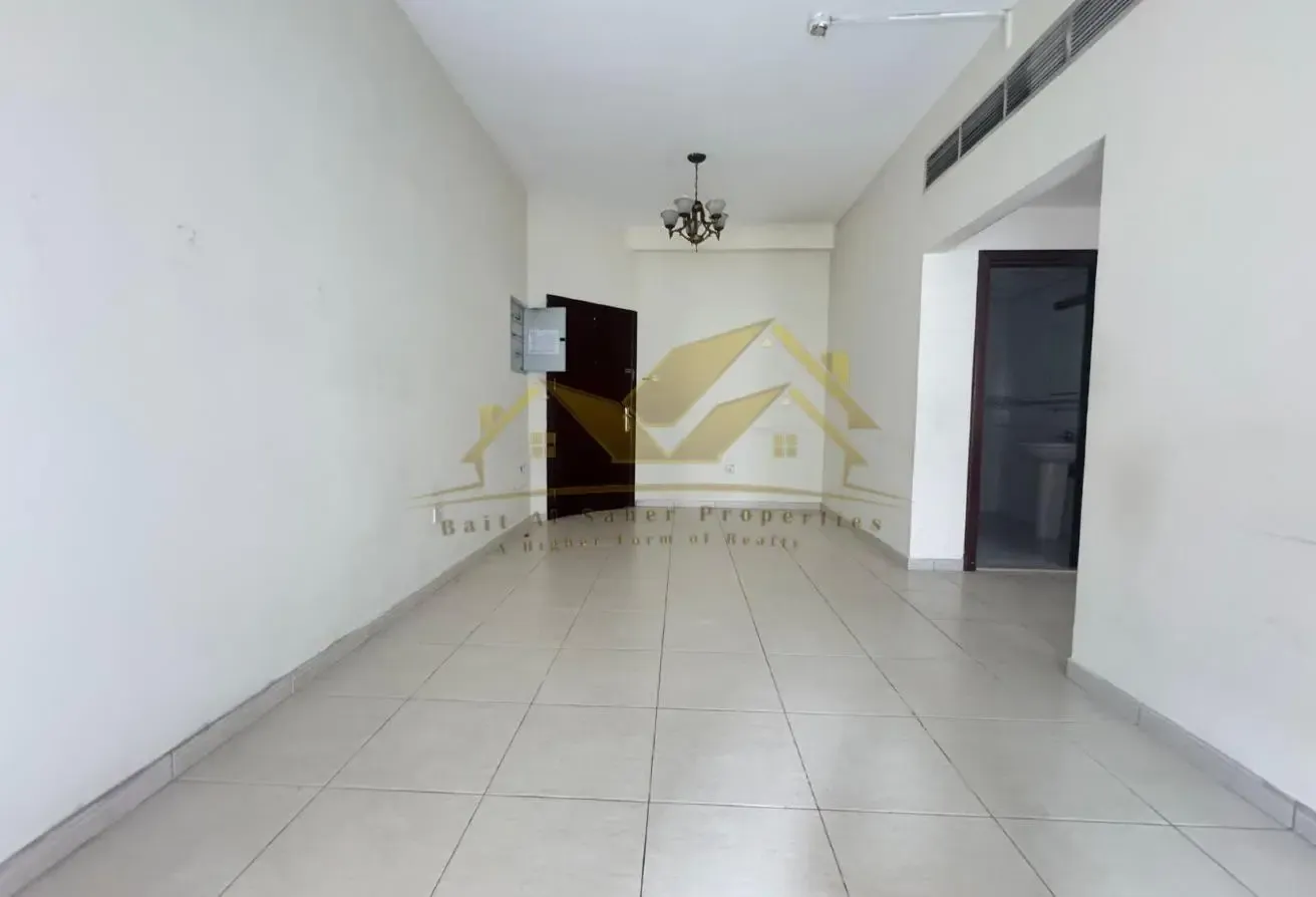 1 BR Apartment in Mankhool with Landmark View