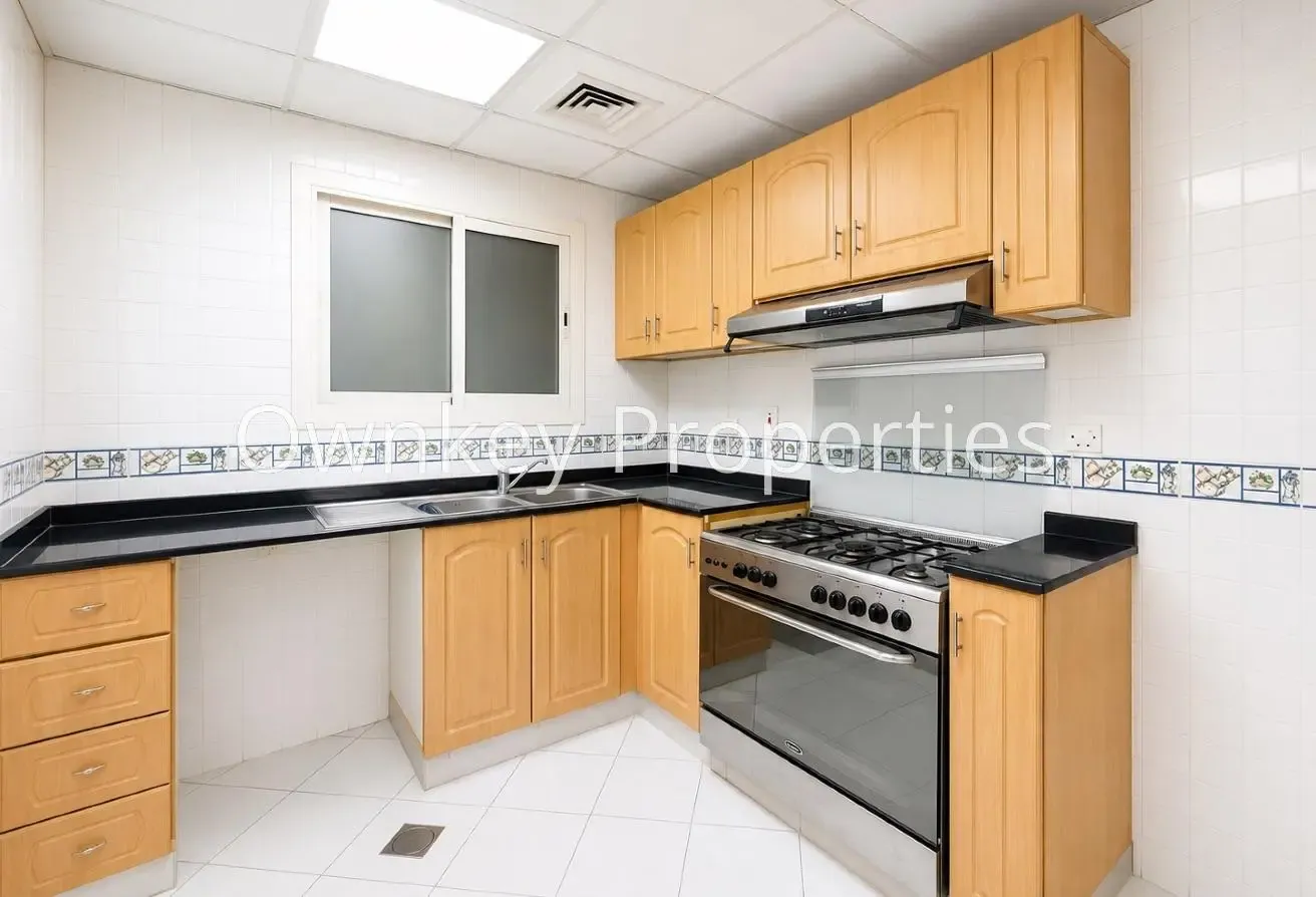 Elegant 1-BR Apt | Upto 6 Cheques | Close To Metro