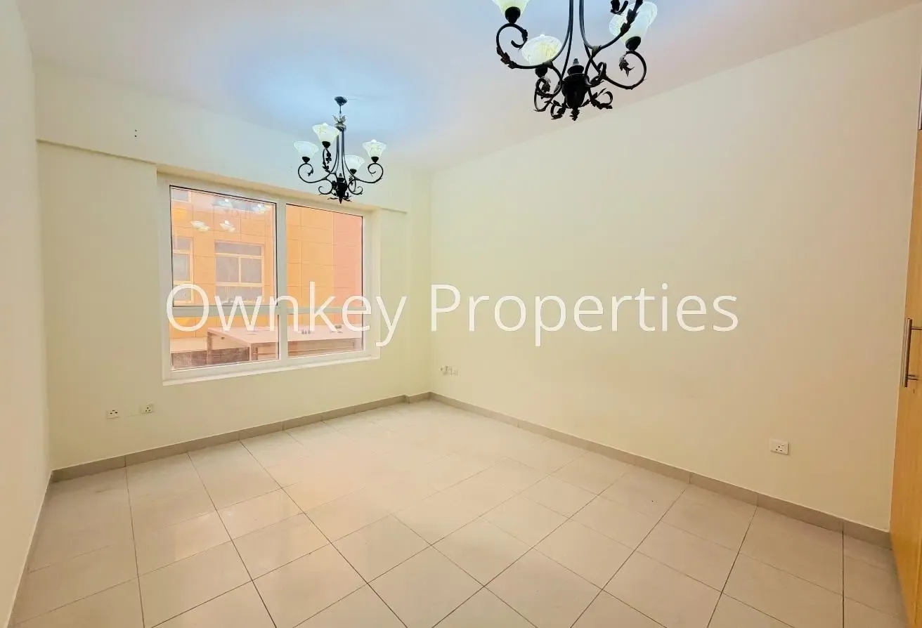 Elegant 1-BR Apt | Upto 6 Cheques | Close To Metro