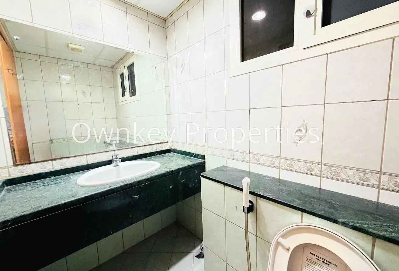 Elegant 1-BR Apt | Upto 6 Cheques | Close To Metro