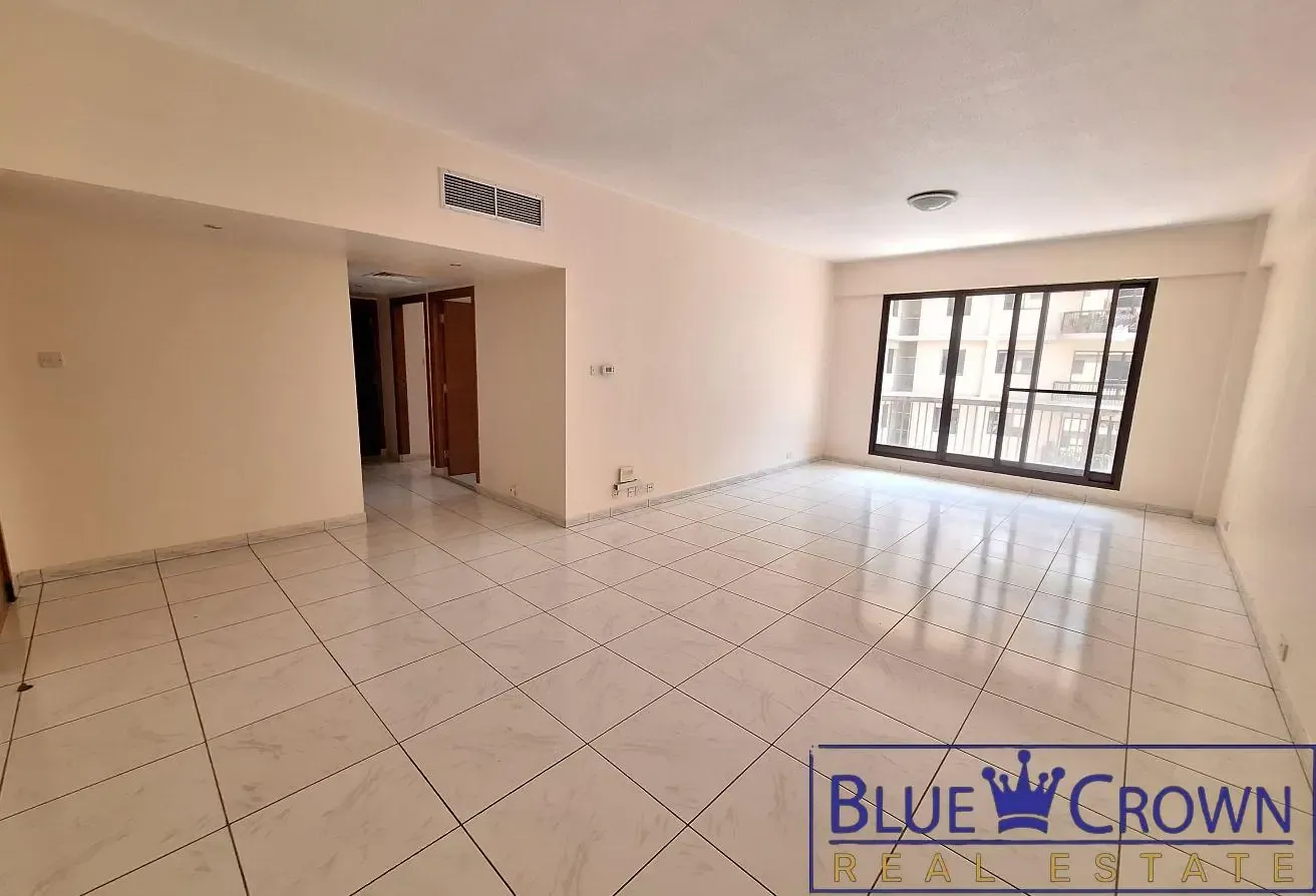 1/Br balcony ! Community view ! Close to metro