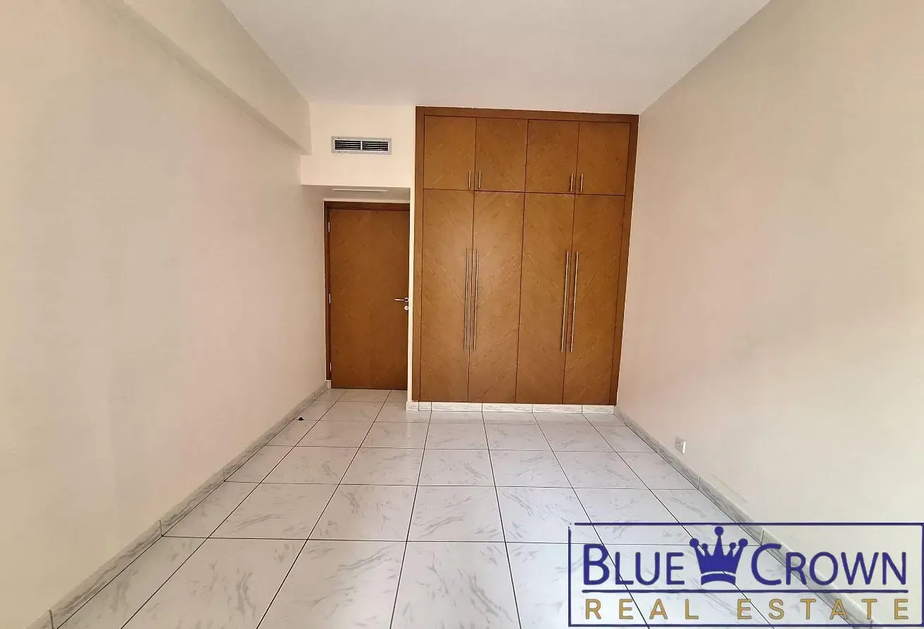 1/Br balcony ! Community view ! Close to metro