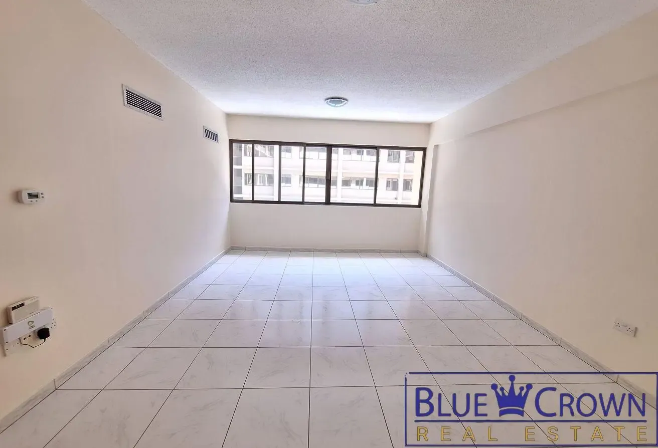 1 bedroom inside view ! Ready to move in