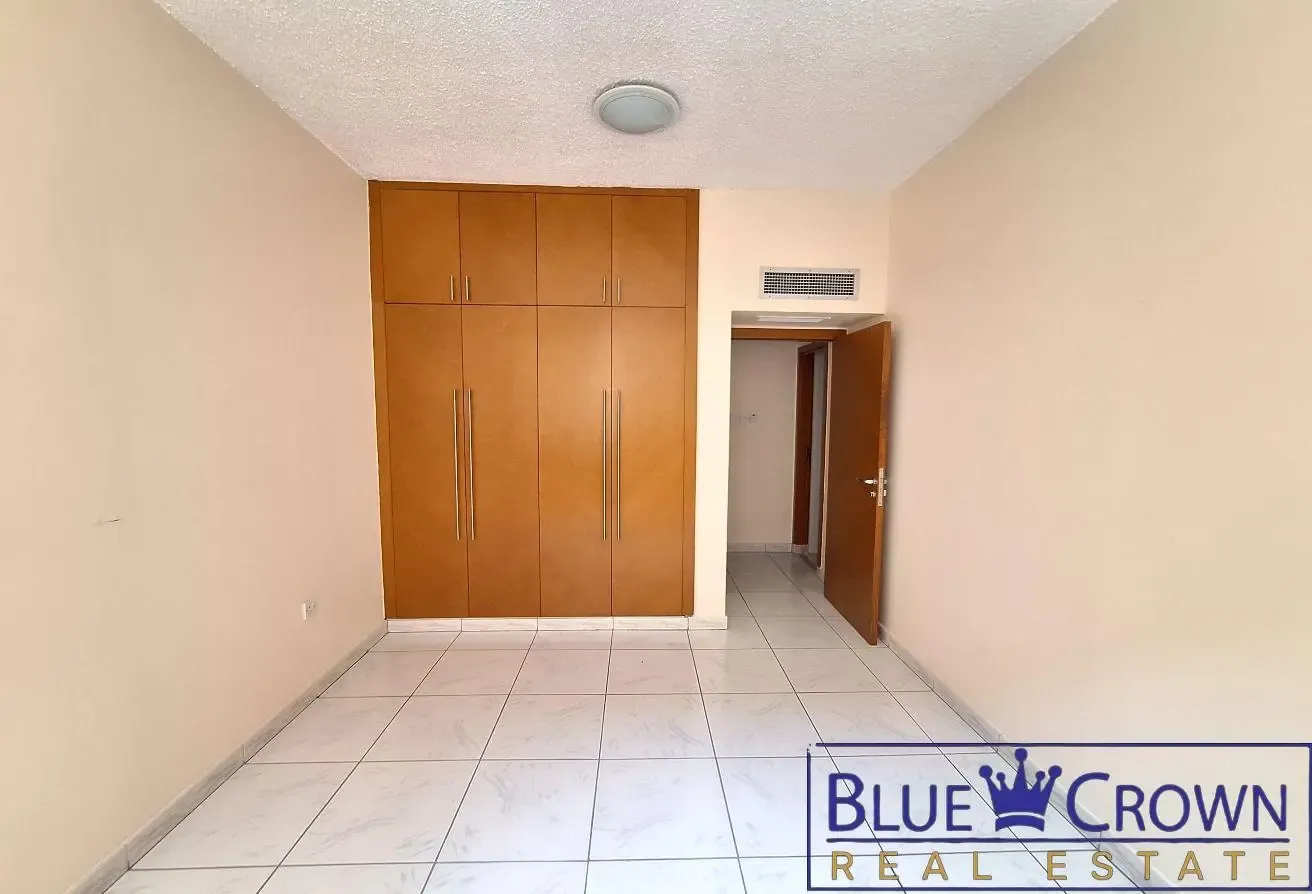 1 bedroom inside view ! Ready to move in