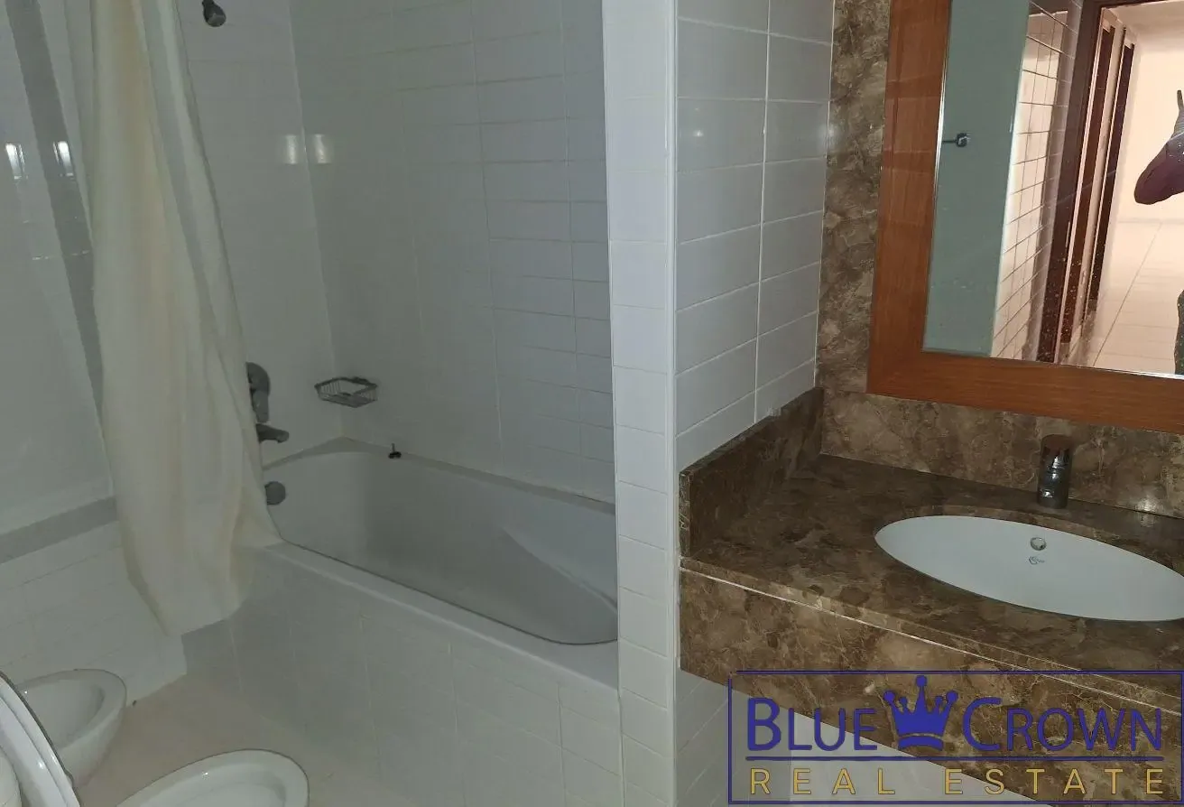 1 bedroom inside view ! Ready to move in