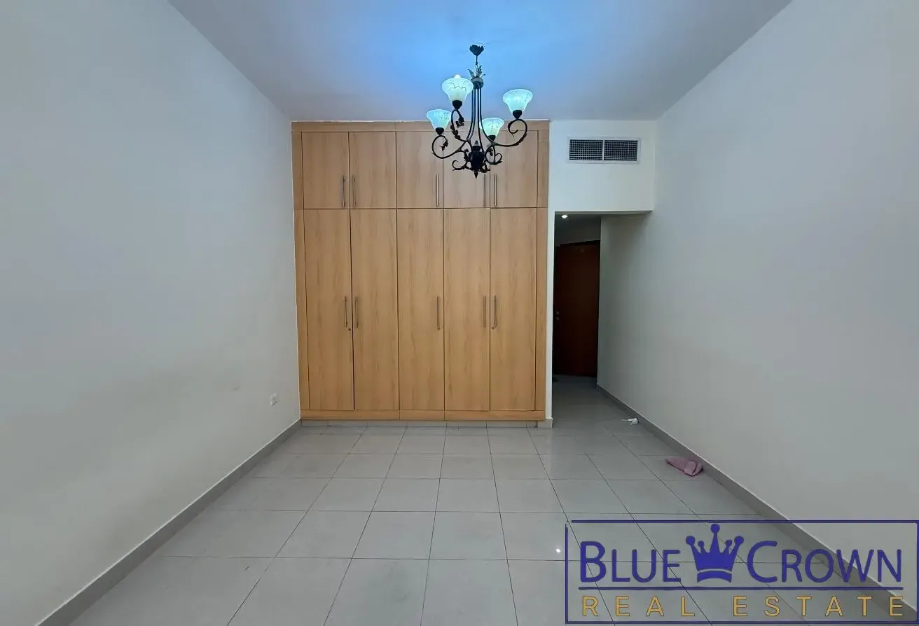 1 BR Apartment in Bur Dubai with Covered Parking