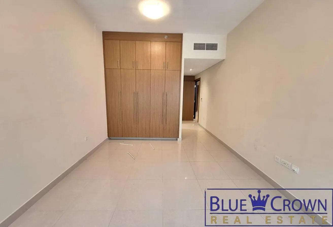 Luxurious1BHK+Laundry:prime location:All Amenities