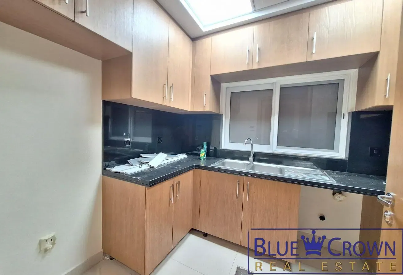 Luxurious1BHK+Laundry:prime location:All Amenities