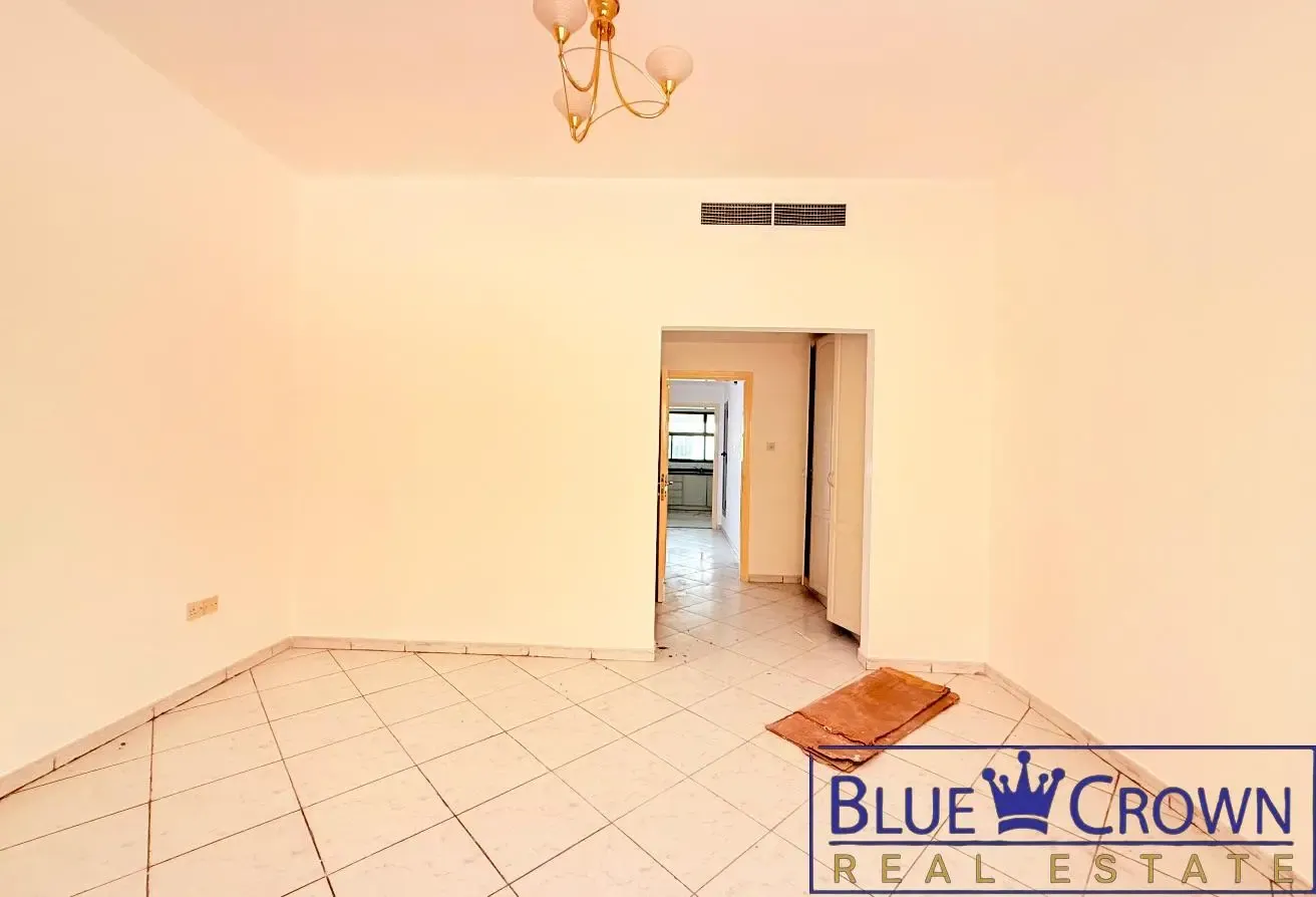 Beautiful 1bhk With Huge Balcony Near Metro