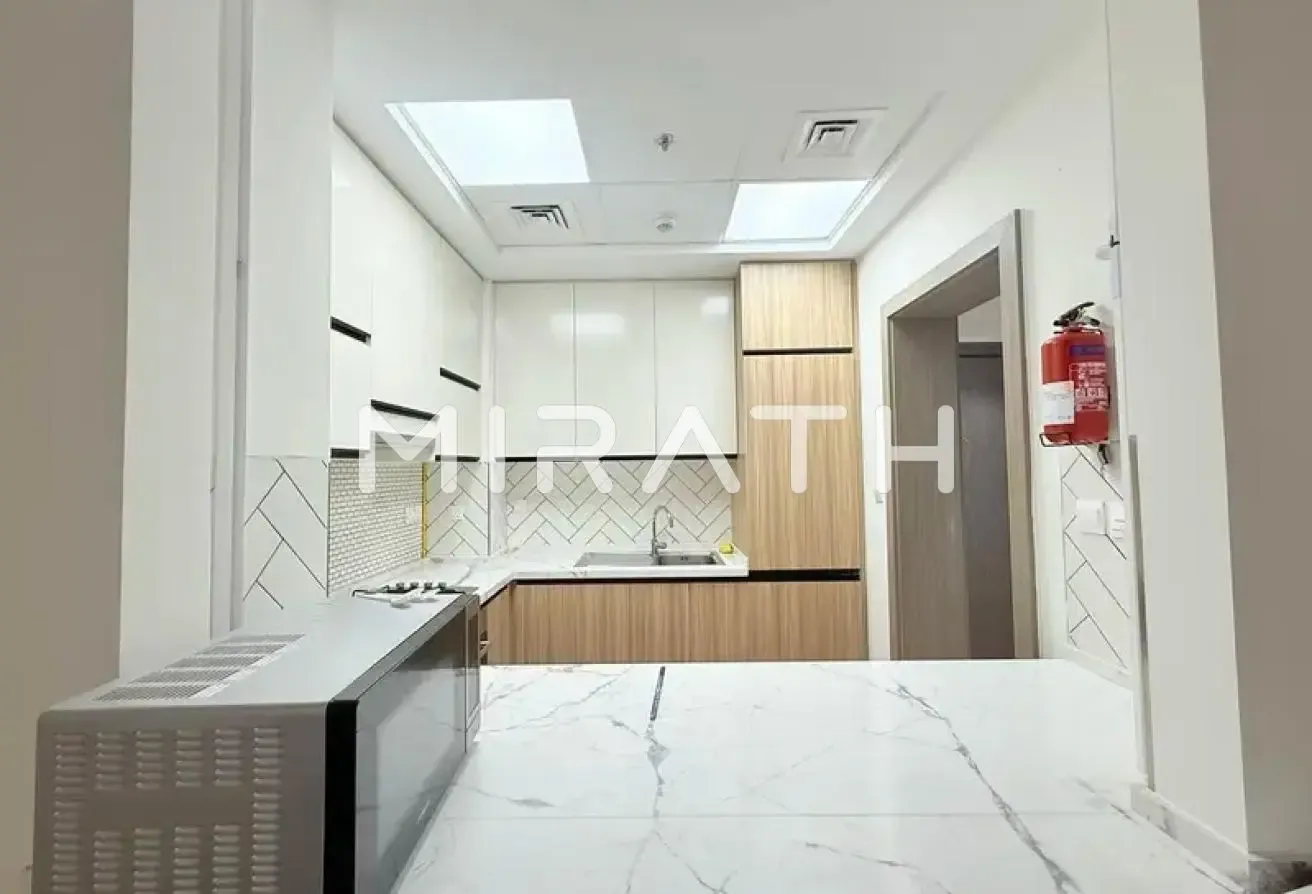 Elegant 1BR | Generous Space | Great Facilities