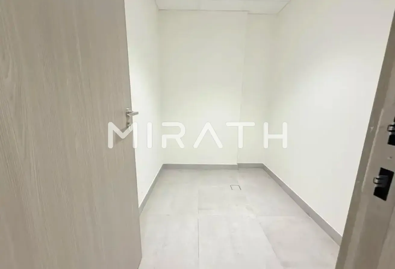 Elegant 1BR | Generous Space | Great Facilities