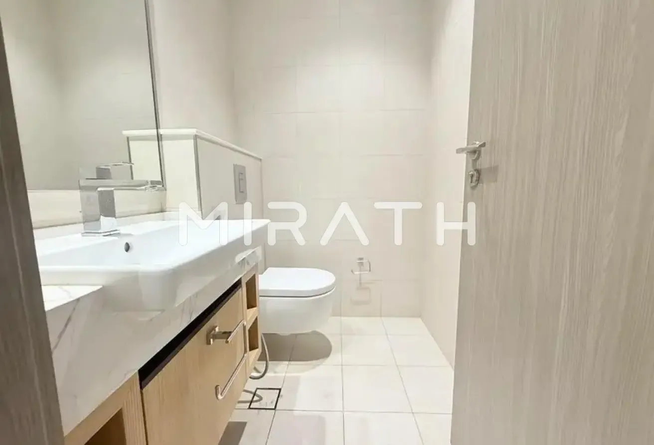 Elegant 1BR | Generous Space | Great Facilities