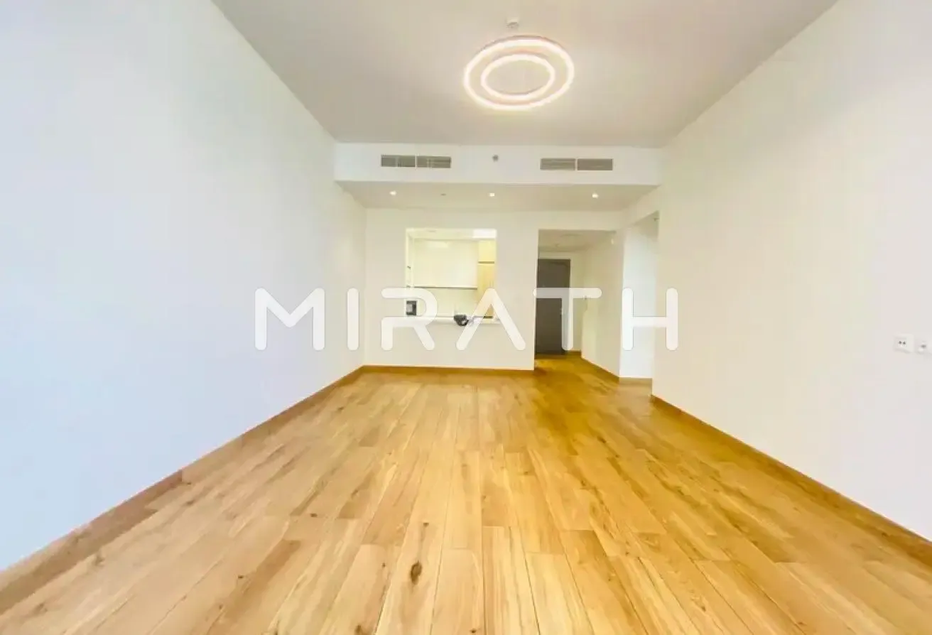 Elegant 1BR | Generous Space | Great Facilities