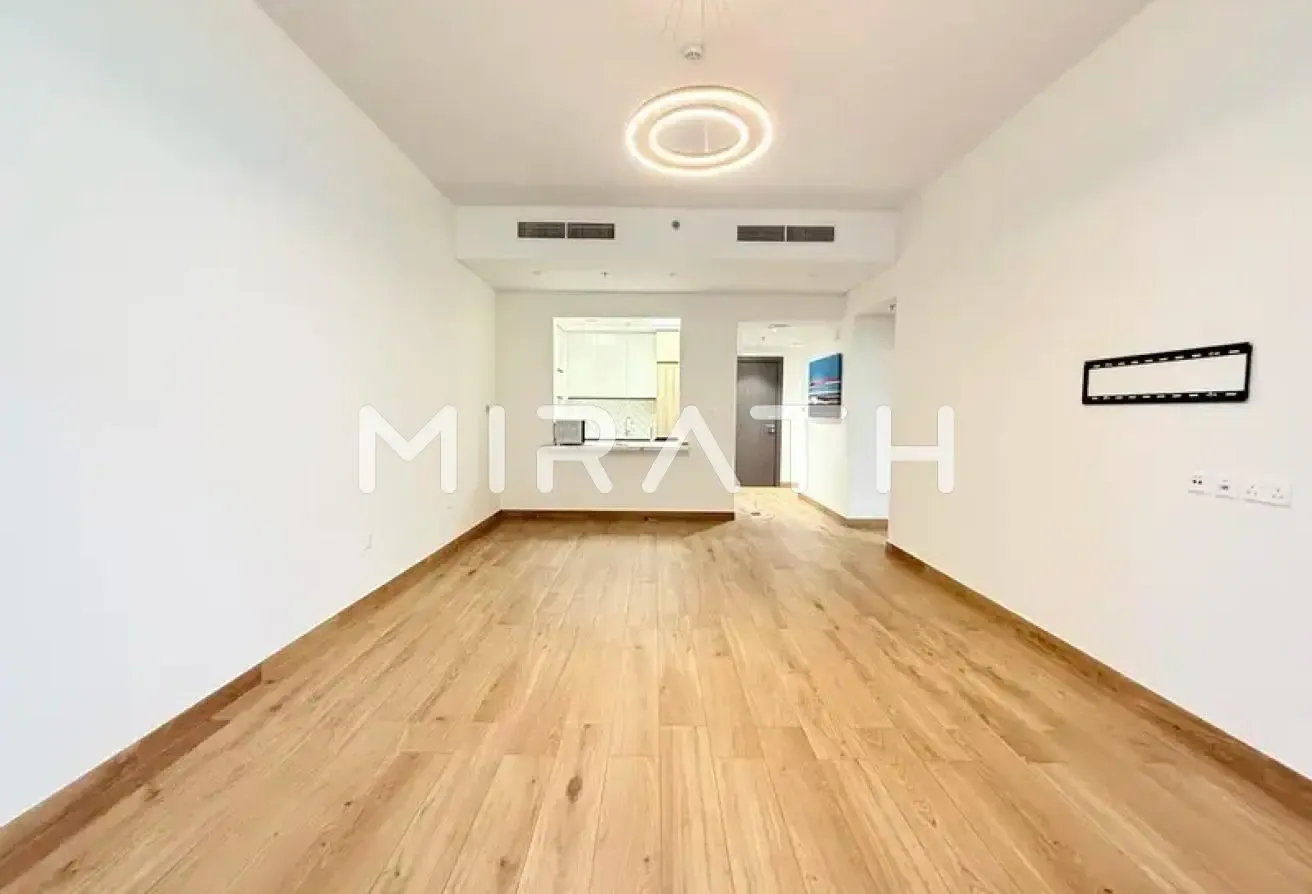 Elegant 1BR | Generous Space | Great Facilities