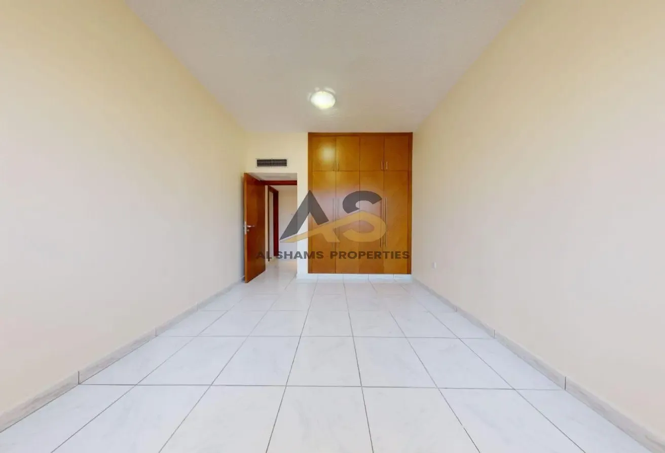 Spacious 1 BHk | All Amniteis | Walk to Metro