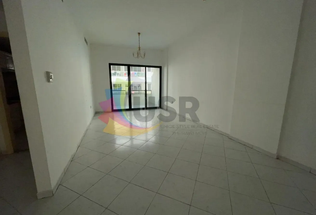 AVAILABLE 1BHK W BALCONY CLOSE TO METRO FOR 70K