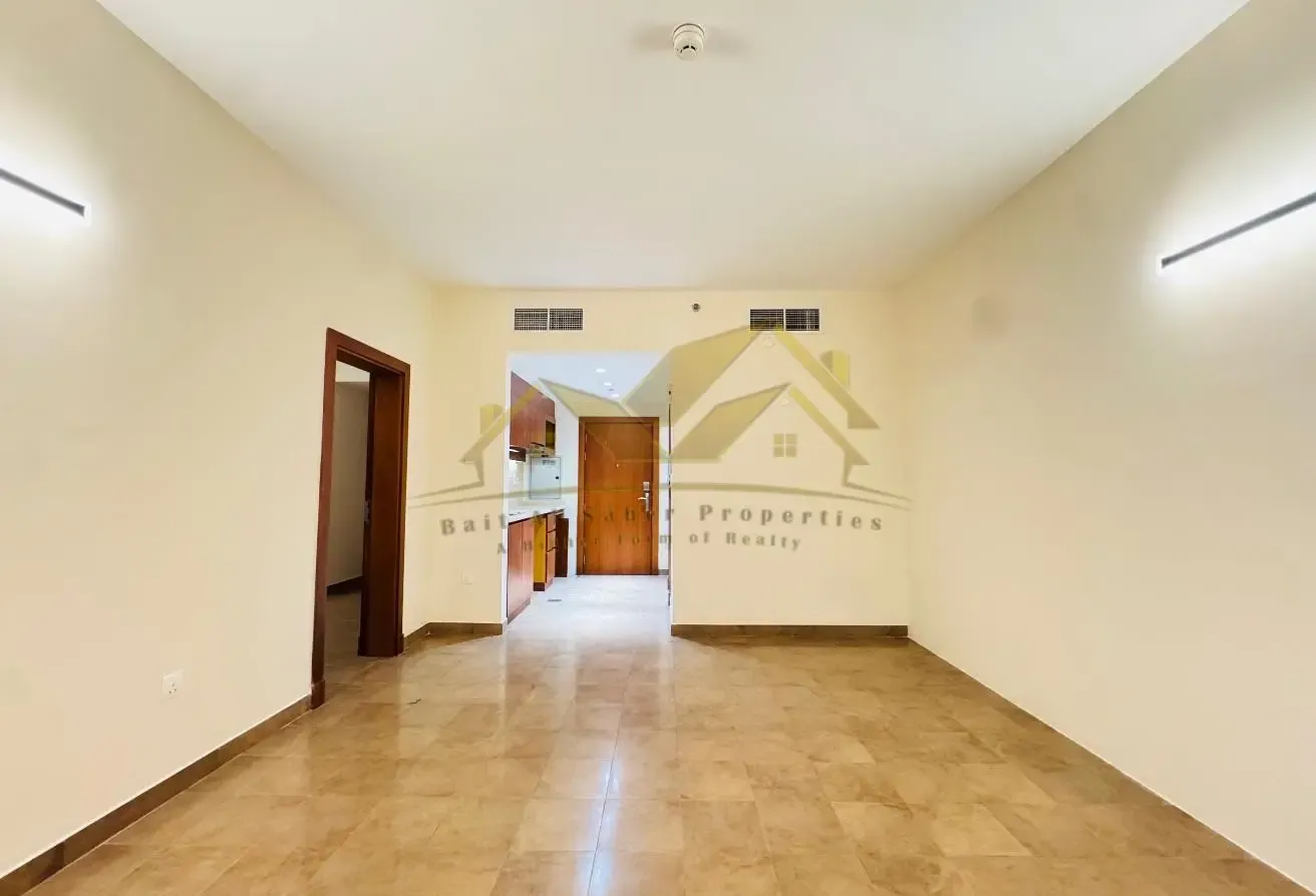 Stylish 1 BR apartment in mankhool bur dubai