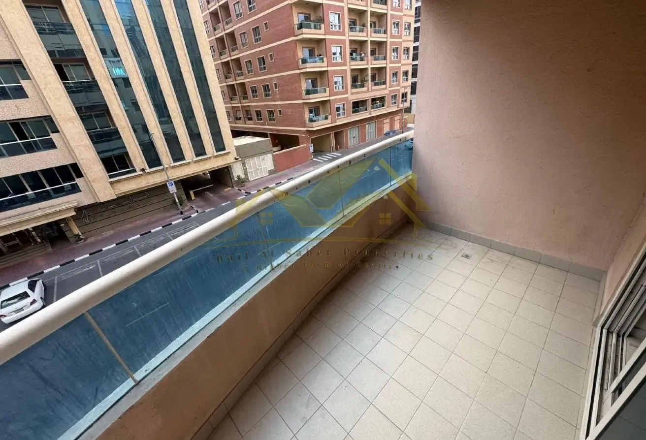 Spacious 1 BR Apartment in mankhool bur dubai