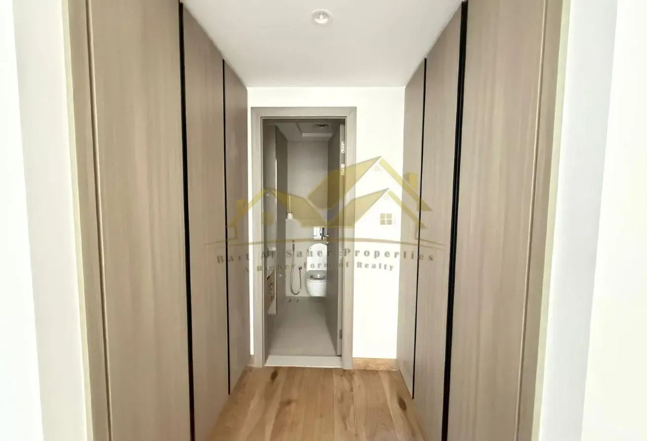 Semi Furnished 1 BHK in Bur Dubai | Pool & Gym
