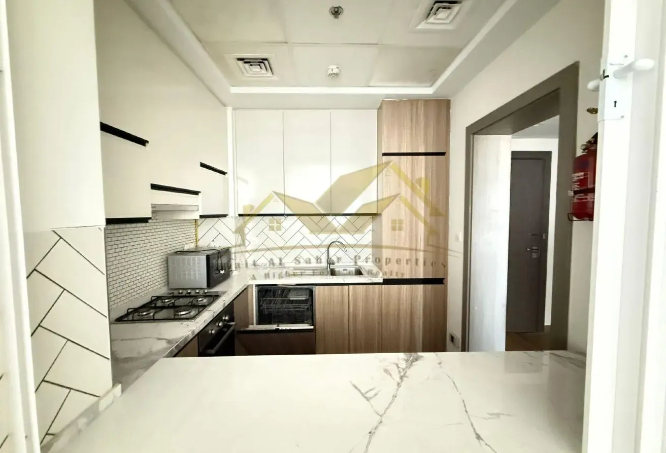 Semi Furnished 1 BHK in Bur Dubai | Pool & Gym