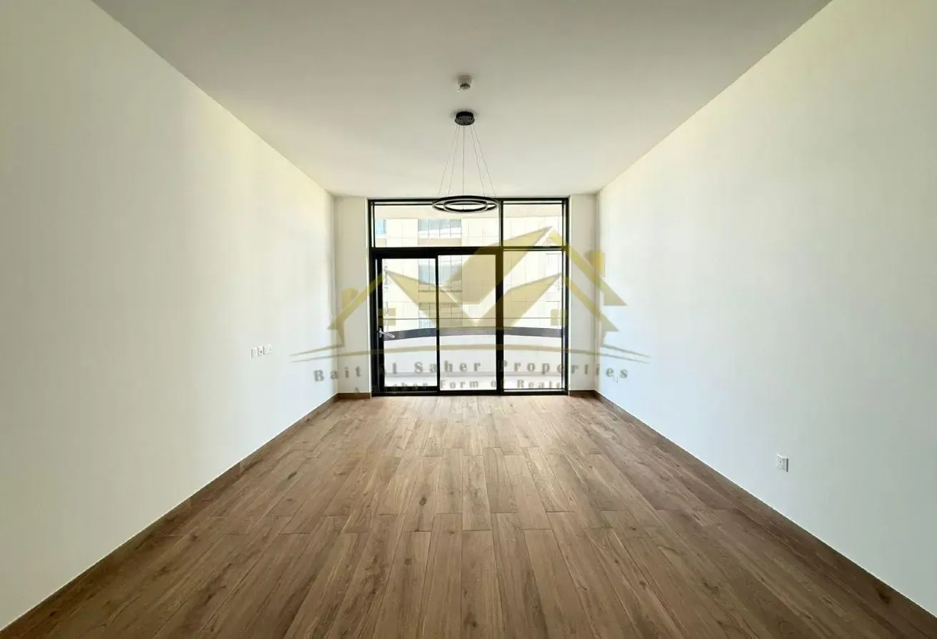 Semi Furnished 1 BHK in Bur Dubai | Pool & Gym