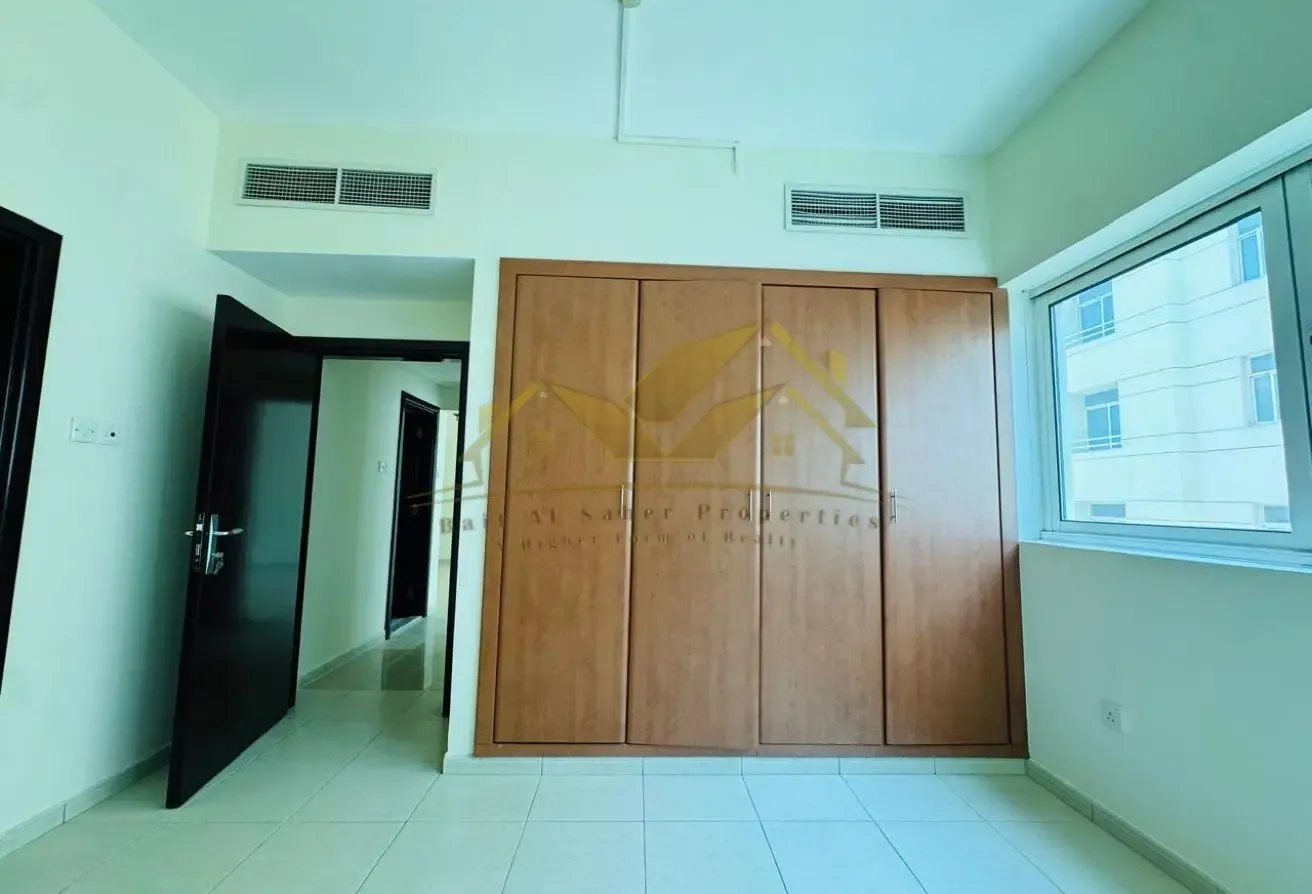 1 BR Apartment in Bur Dubai with Shared Pool