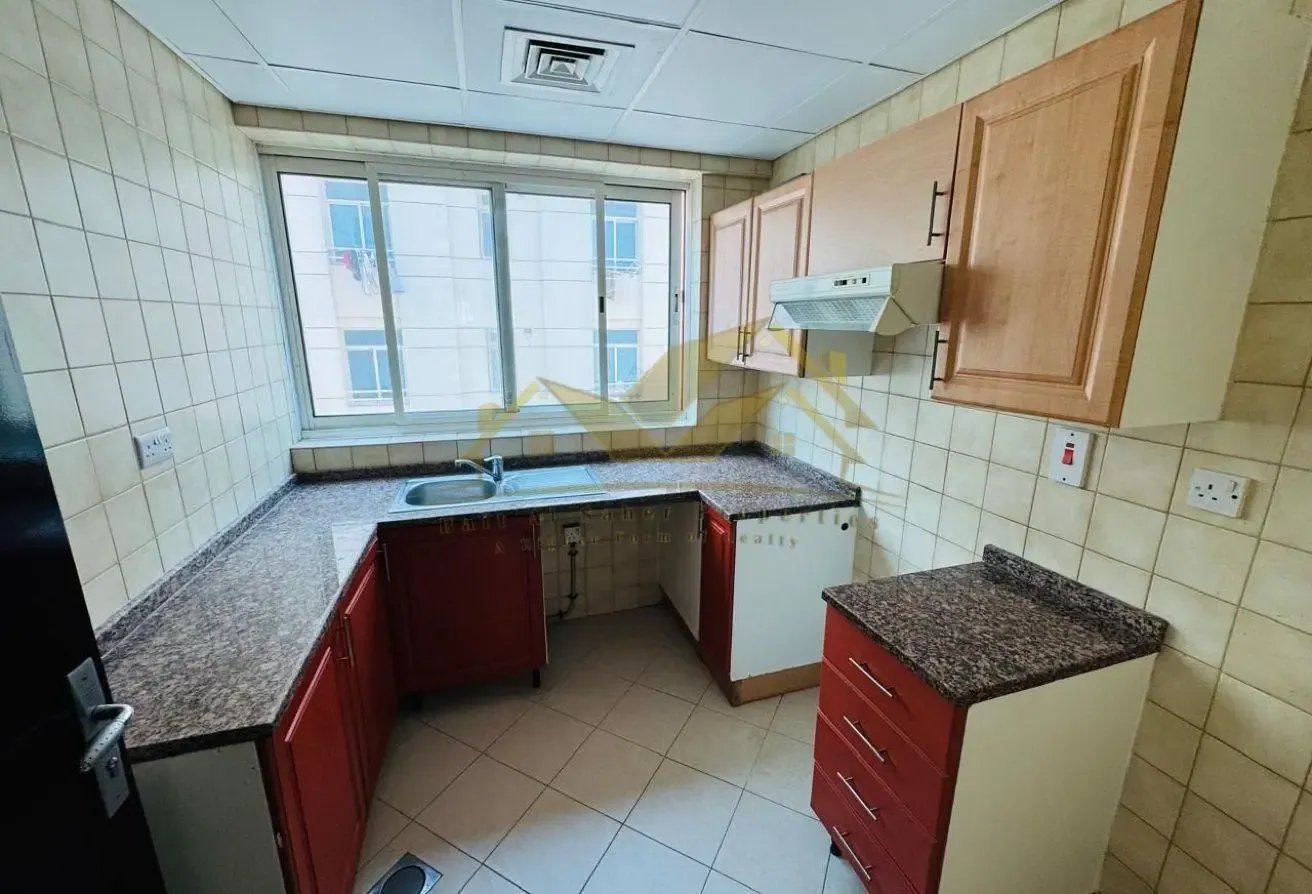 1 BR Apartment in Bur Dubai with Shared Pool