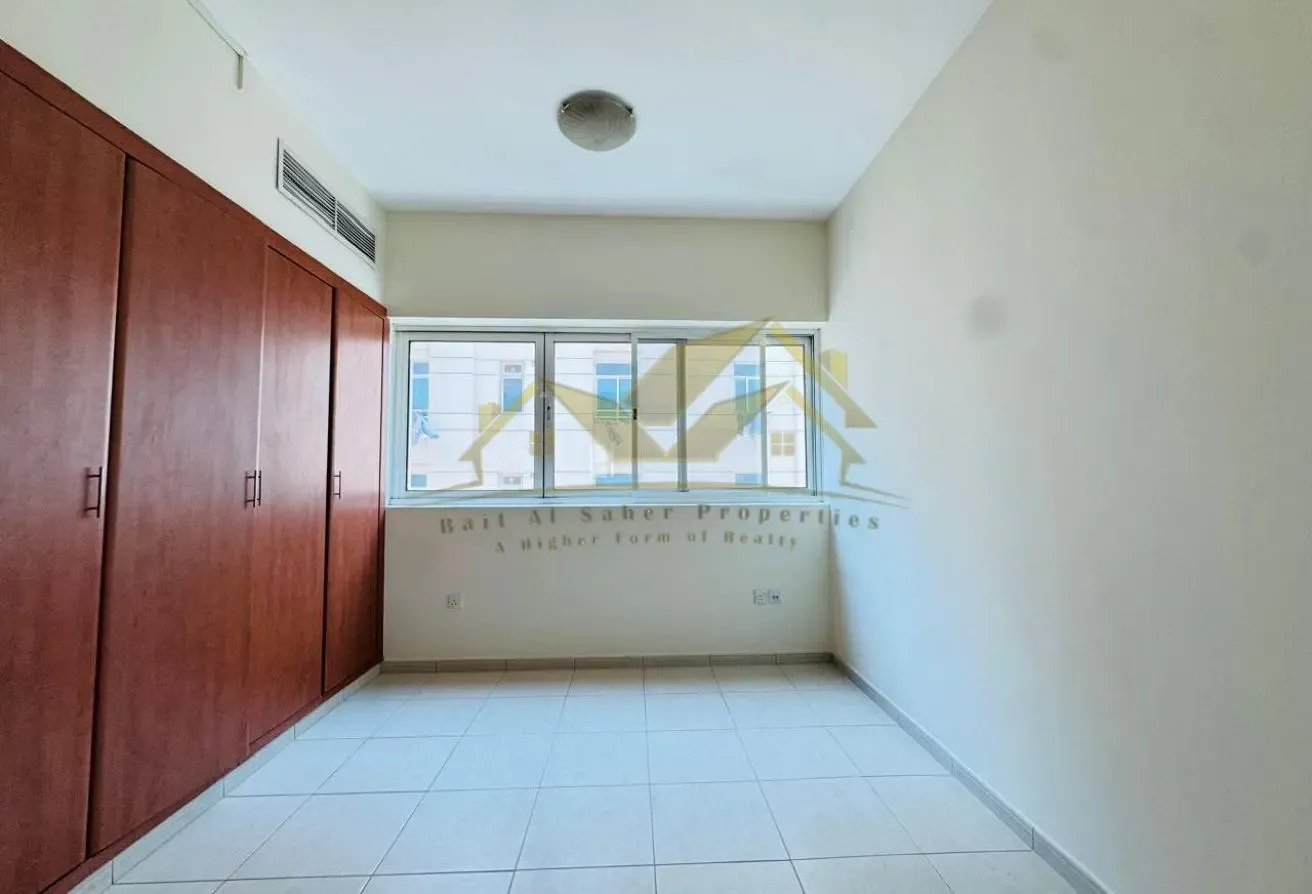 1 BR Apartment in Bur Dubai with Shared Pool