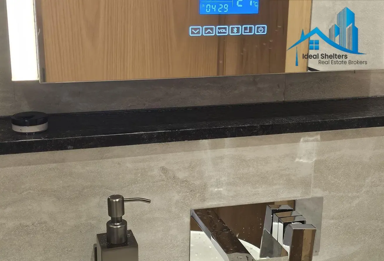 Premium Quality| Big Size| Fully Furnished| 4 Chqs