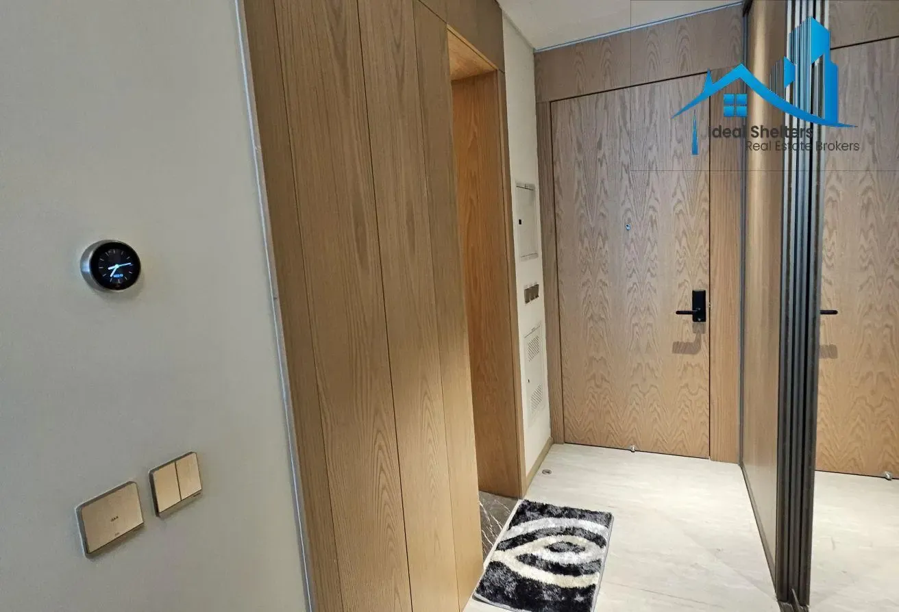 Premium Quality| Big Size| Fully Furnished| 4 Chqs