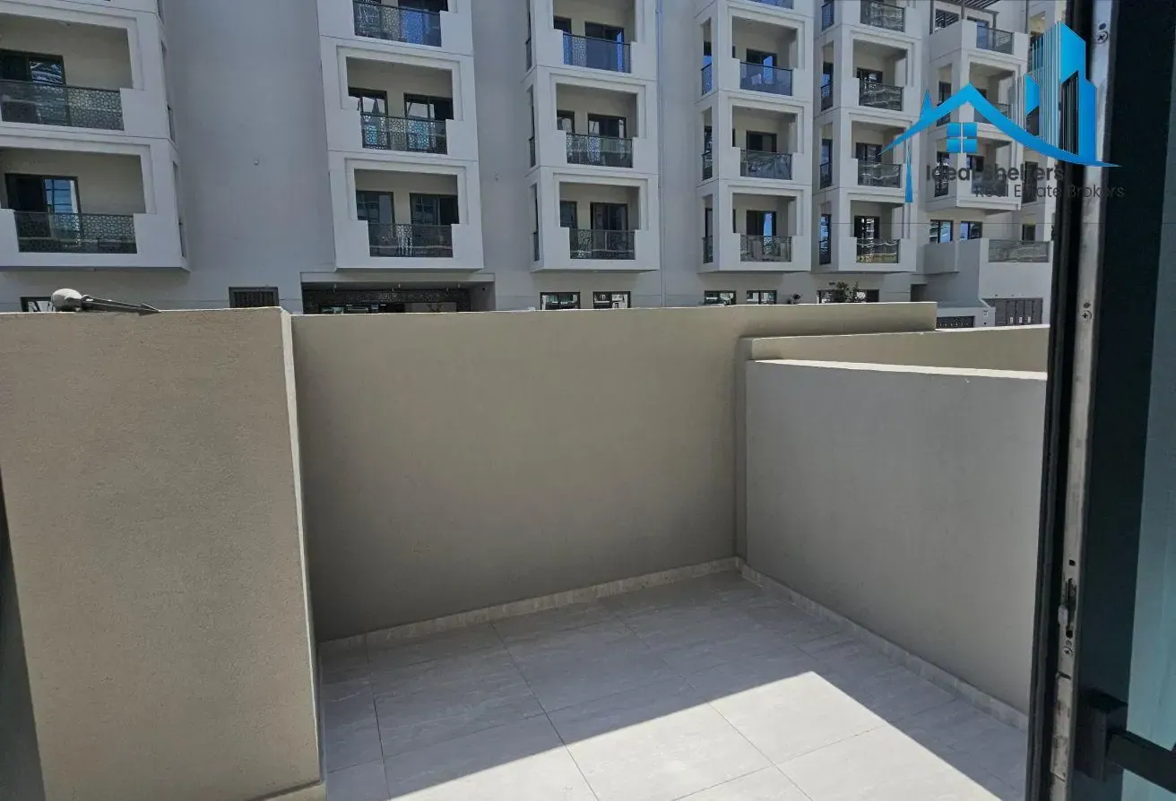 Premium Quality| Big Size| Fully Furnished| 4 Chqs