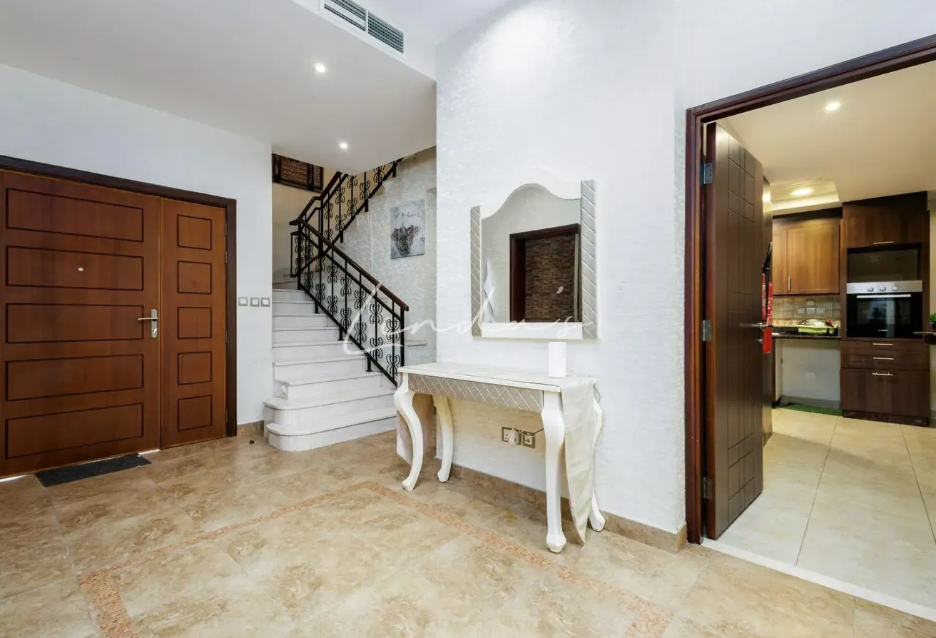 Well Maintained | Unfurnished | Single Row